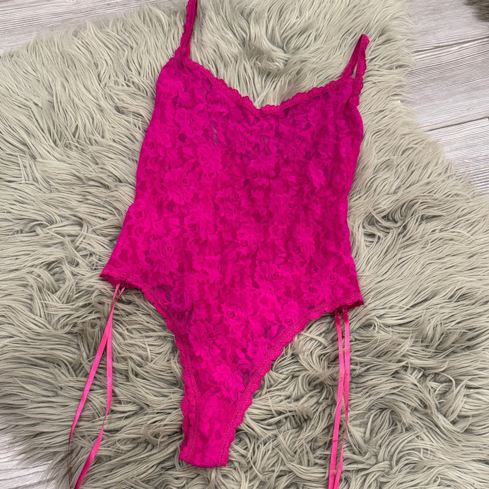 Hanky Panky Pink Lace Bodysuit